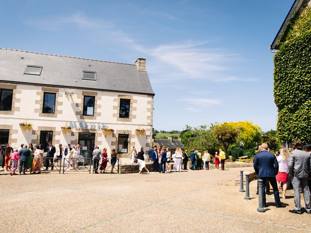 Le mariage de Céfri et Fanny à Saint-Quay-Perros, Côtes d&apos;Armor 9