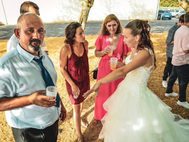 Le mariage de Alex et Amélie à Néac, Gironde 68