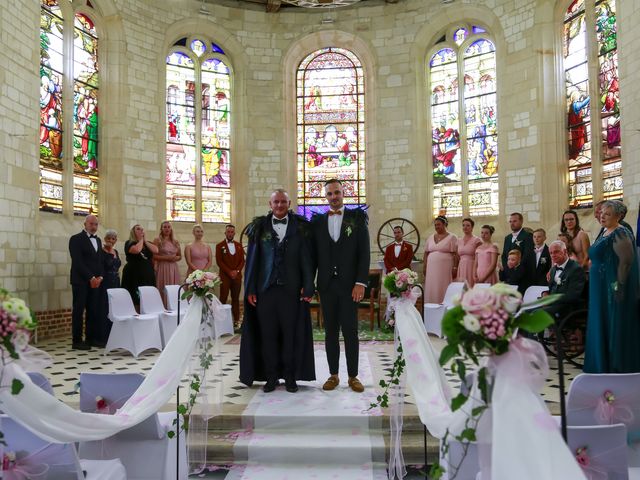 Le mariage de Romain et John à Saint-Just-en-Chaussée, Oise 22