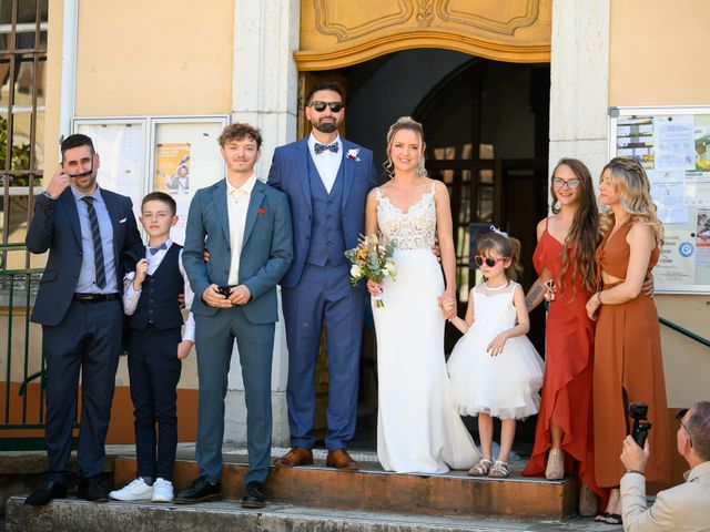 Le mariage de Olivier et Sacha à Saint-Genix-sur-Guiers, Savoie 15