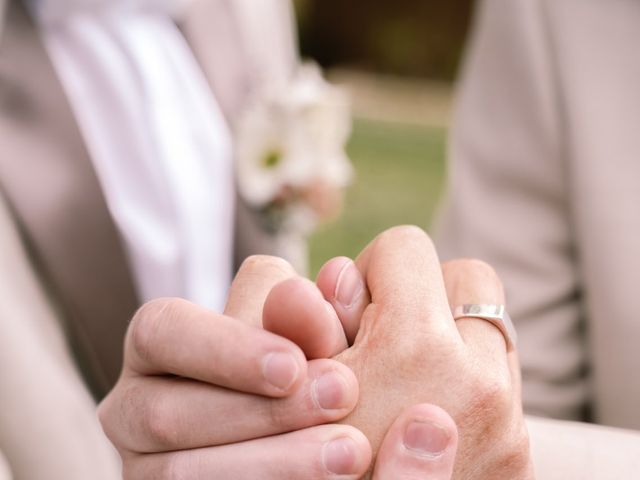 Le mariage de Maxime et Agathe à Cartelègue, Gironde 24