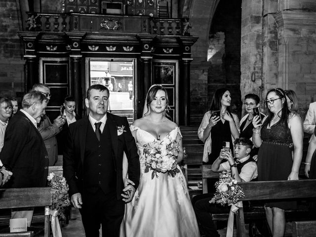 Le mariage de Christopher et Laura à Céreste, Alpes-de-Haute-Provence 31