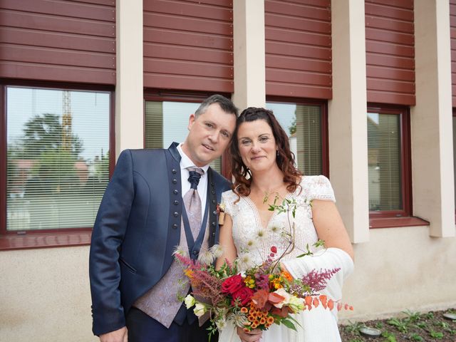 Le mariage de Nicolas et Maryline à Sainte-Cécile, Vendée 7