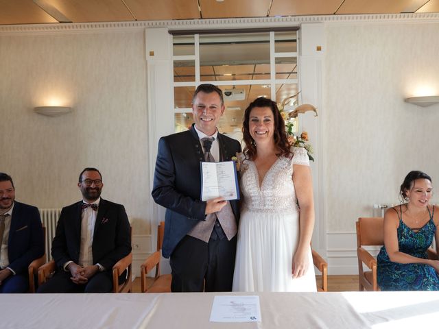 Le mariage de Nicolas et Maryline à Sainte-Cécile, Vendée 10