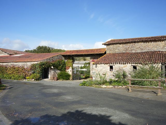 Le mariage de Nicolas et Maryline à Sainte-Cécile, Vendée 16