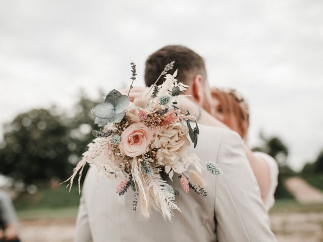 Le mariage de Olivier et Céline à Port-Lesney, Jura 12