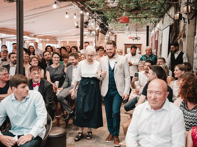 Le mariage de Olivier et Céline à Port-Lesney, Jura 17