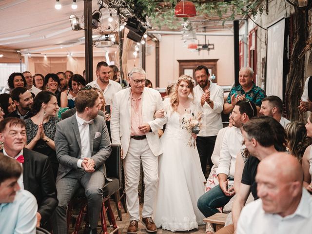 Le mariage de Olivier et Céline à Port-Lesney, Jura 19