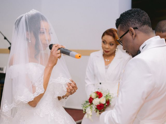 Le mariage de Eric et Laetitia à Vincennes, Val-de-Marne 40