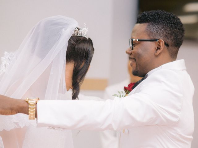 Le mariage de Eric et Laetitia à Vincennes, Val-de-Marne 43