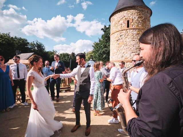 Le mariage de Fabrice et Kelly à Andouillé, Mayenne 19