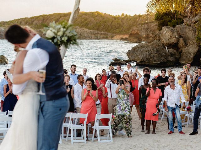 Le mariage de Enrique et Isaure à Sainte-Anne, Guadeloupe 18