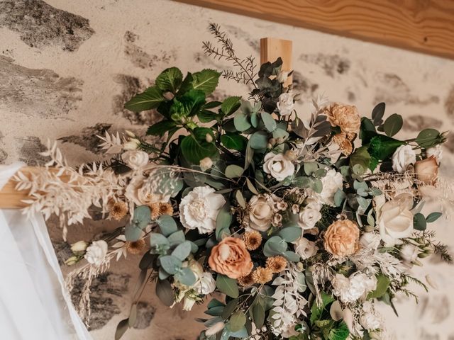 Le mariage de Julien et Lucie  à Chanzeaux, Maine et Loire 11