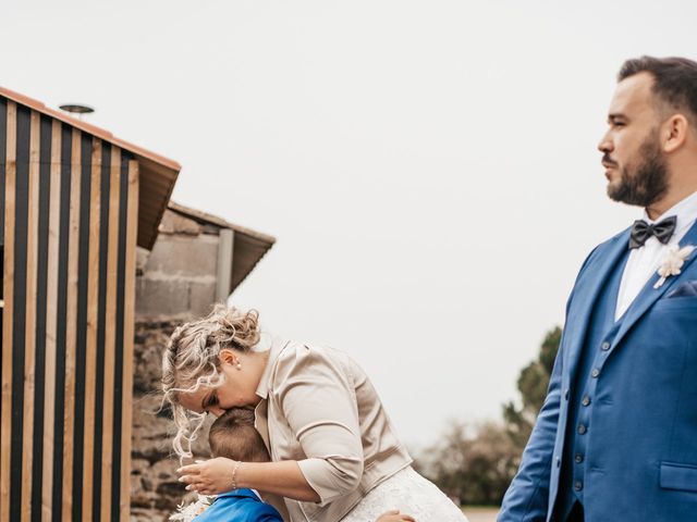 Le mariage de Julien et Lucie  à Chanzeaux, Maine et Loire 42