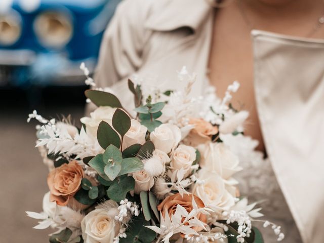 Le mariage de Julien et Lucie  à Chanzeaux, Maine et Loire 46