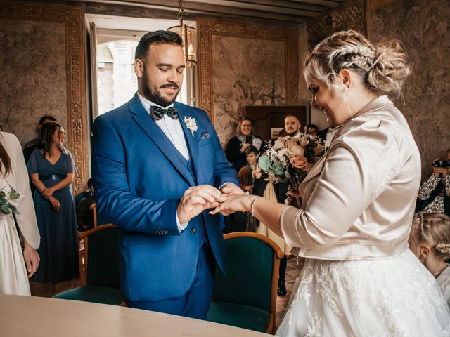 Le mariage de Julien et Lucie  à Chanzeaux, Maine et Loire 53
