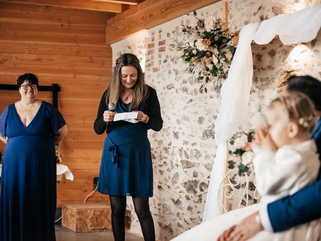 Le mariage de Julien et Lucie  à Chanzeaux, Maine et Loire 56