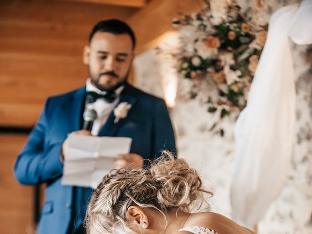 Le mariage de Julien et Lucie  à Chanzeaux, Maine et Loire 60