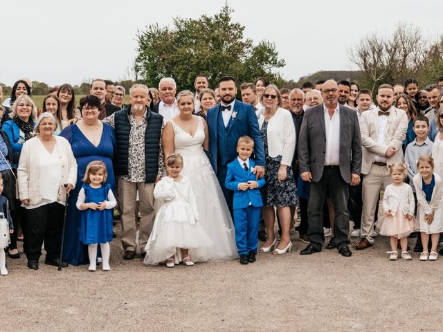 Le mariage de Julien et Lucie  à Chanzeaux, Maine et Loire 66