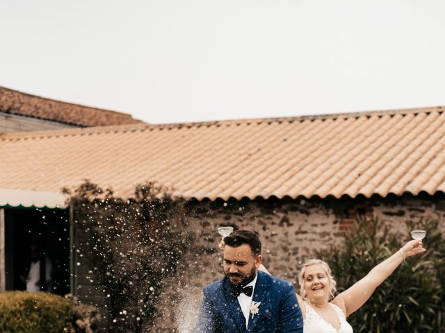 Le mariage de Julien et Lucie  à Chanzeaux, Maine et Loire 81