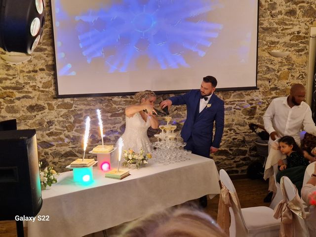 Le mariage de Julien et Lucie  à Chanzeaux, Maine et Loire 84