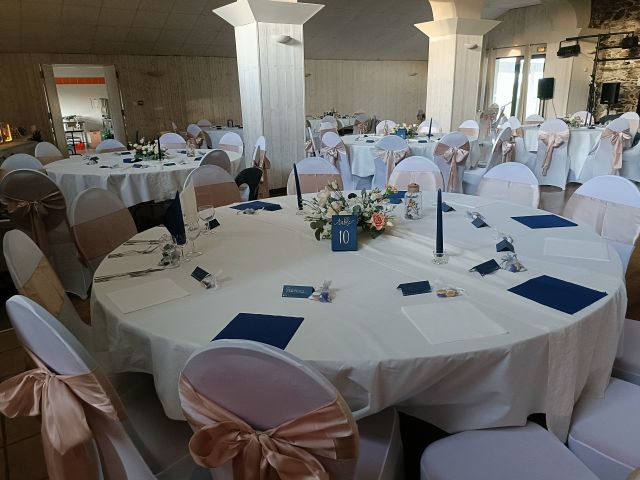 Le mariage de Julien et Lucie  à Chanzeaux, Maine et Loire 90