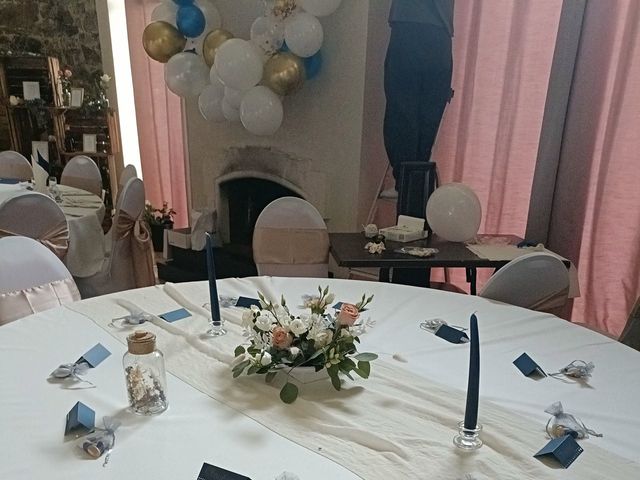 Le mariage de Julien et Lucie  à Chanzeaux, Maine et Loire 92