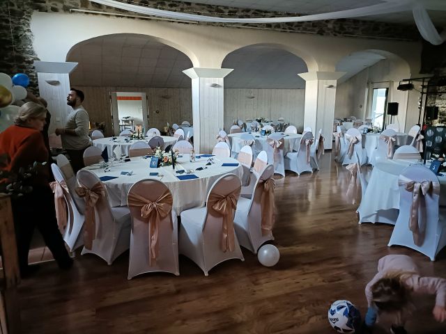 Le mariage de Julien et Lucie  à Chanzeaux, Maine et Loire 93