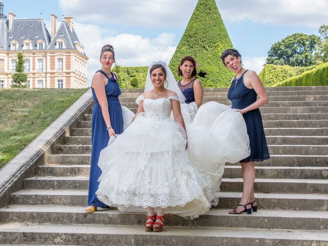 Le mariage de Julien et Sara à Le Coudray-Montceaux, Essonne 26