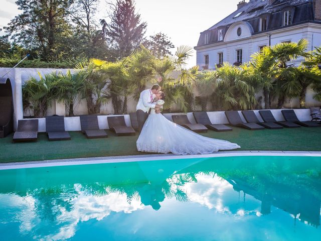 Le mariage de Julien et Sara à Le Coudray-Montceaux, Essonne 51