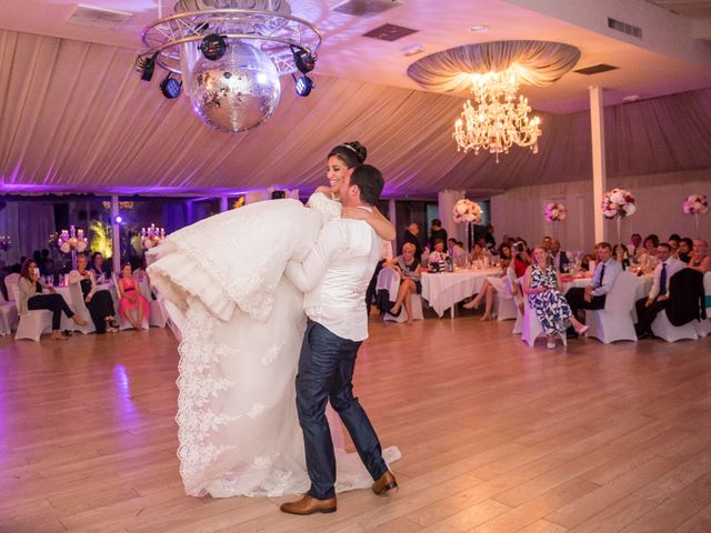 Le mariage de Julien et Sara à Le Coudray-Montceaux, Essonne 64