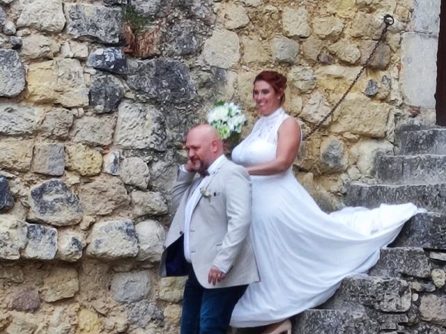 Le mariage de Stéphane et Magali à Camblanes-et-Meynac, Gironde 5