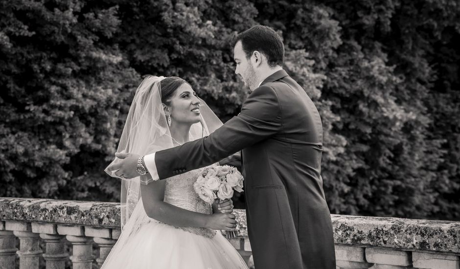 Le mariage de Julien et Sara à Le Coudray-Montceaux, Essonne