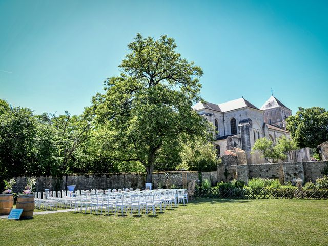 Le mariage de Clément et Laura à Nouaillé-Maupertuis, Vienne 2