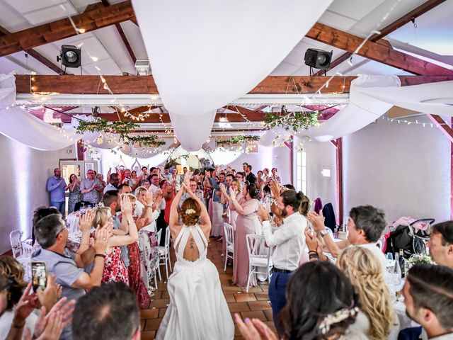 Le mariage de Clément et Laura à Nouaillé-Maupertuis, Vienne 85