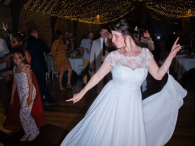 Le mariage de Guillaume et Nolwen à Miremont , Puy-de-Dôme 2