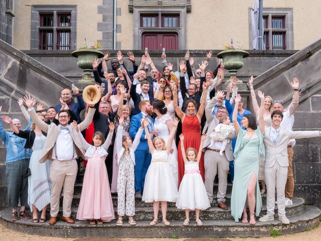 Le mariage de Guillaume et Nolwen à Miremont , Puy-de-Dôme 33