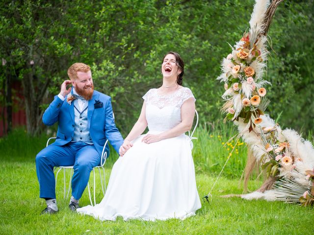 Le mariage de Guillaume et Nolwen à Miremont , Puy-de-Dôme 44