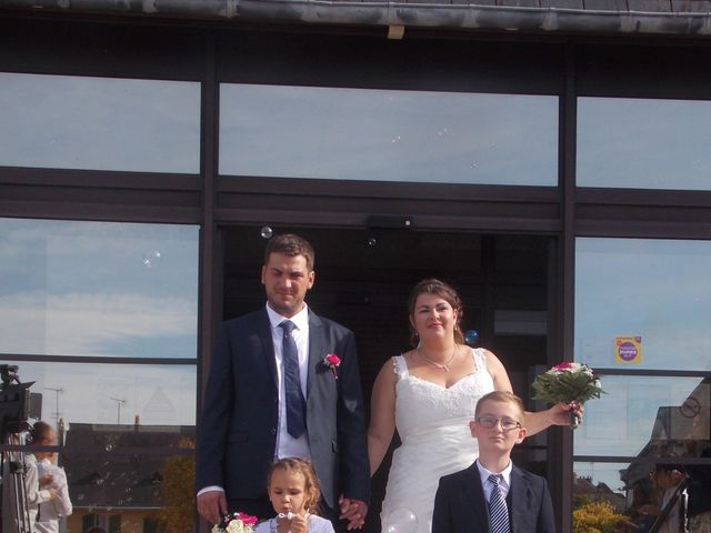 Le mariage de Jérémie et Emilie à Saint-Berthevin, Mayenne 12