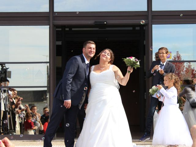 Le mariage de Jérémie et Emilie à Saint-Berthevin, Mayenne 43