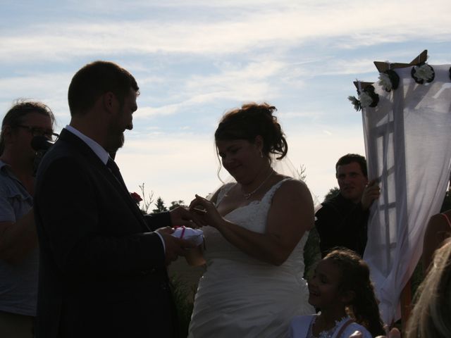 Le mariage de Jérémie et Emilie à Saint-Berthevin, Mayenne 89