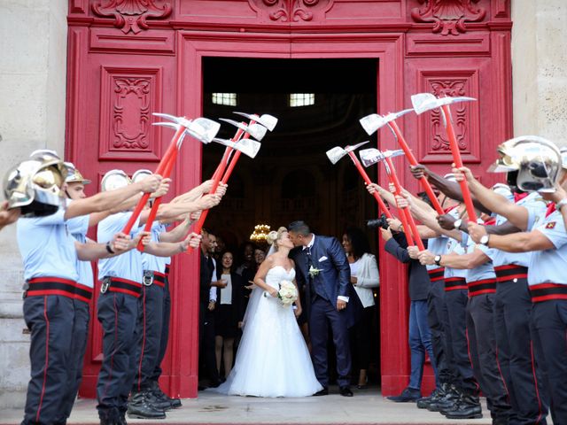 Le mariage de Yann et Fabienne à La Boissière-École, Yvelines 11