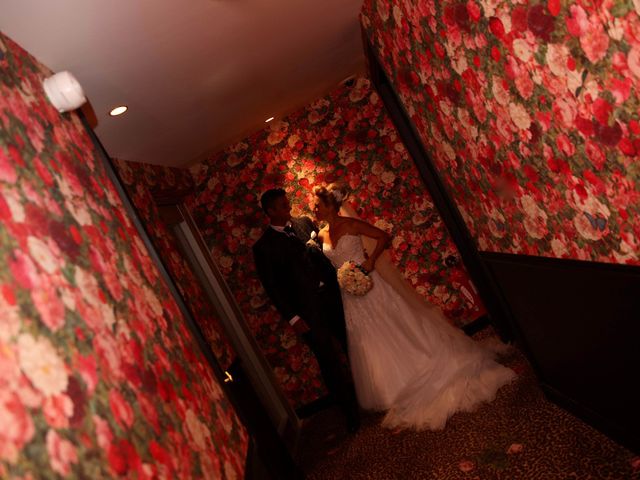 Le mariage de Yann et Fabienne à La Boissière-École, Yvelines 14