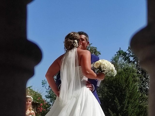 Le mariage de Tony et Sarah  à Cognac, Charente 3