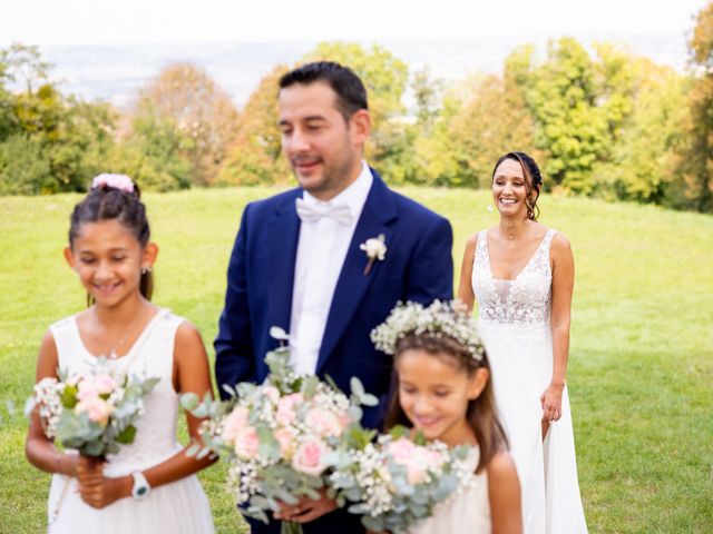 Le mariage de Sylvain et Amandine à Vignieu, Isère 6