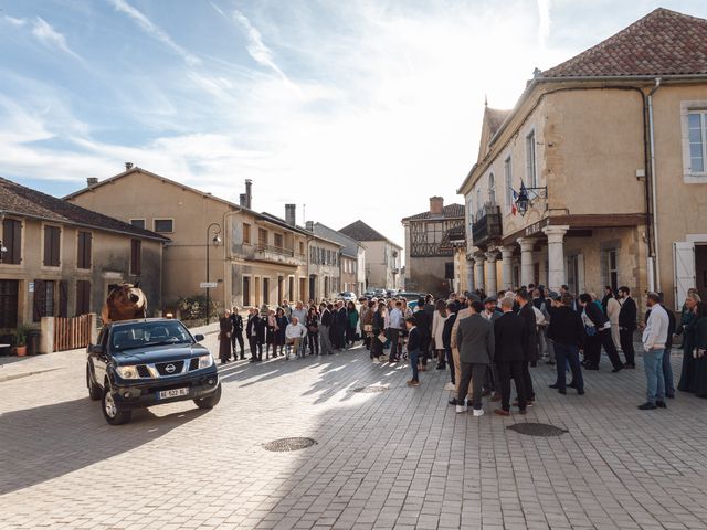 Le mariage de Nicolas et Marjorie à Castelnau-Magnoac, Hautes-Pyrénées 32