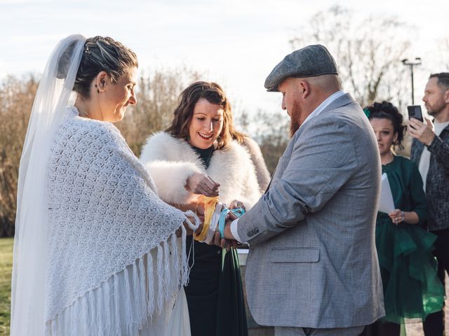 Le mariage de Nicolas et Marjorie à Castelnau-Magnoac, Hautes-Pyrénées 56