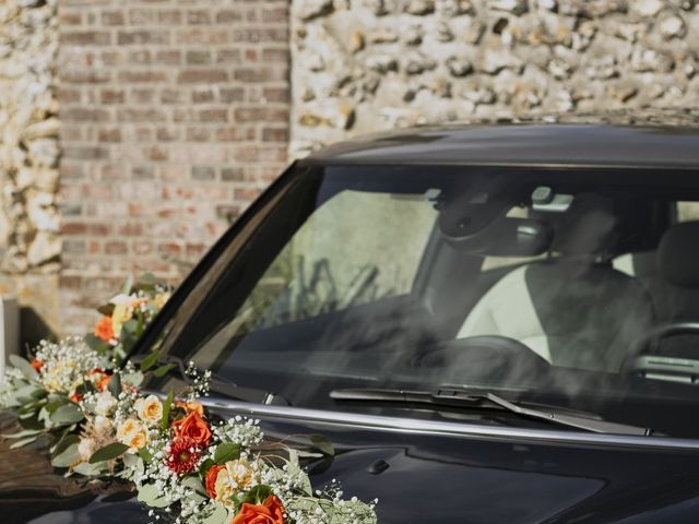 Le mariage de Kelly et Léa à Saint Léger en Bray, Oise 4