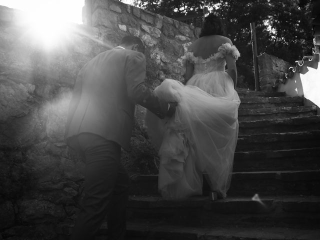 Le mariage de Valentin et Clémence à Signes, Var 59