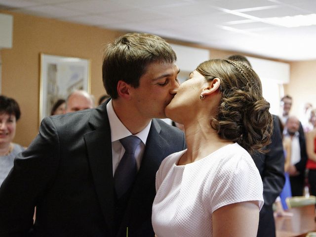 Le mariage de Valentin et Anne-Claire à Foix, Ariège 19